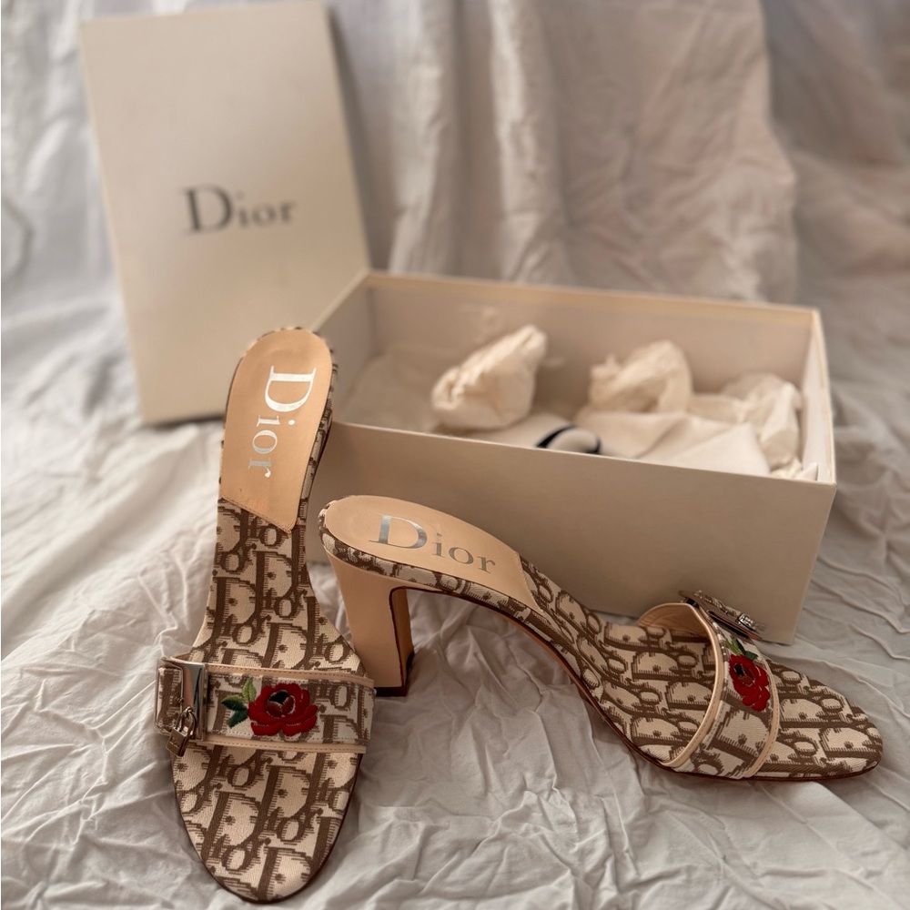 Dior Beige and Red Patterned Heels